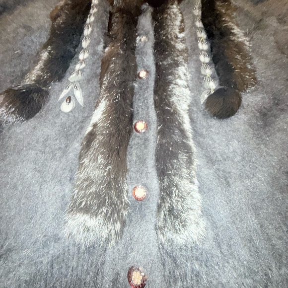 Vintage Black Fur-Trimmed Embellished Button Cardigan Sweater Size Large - Picture 10 of 11